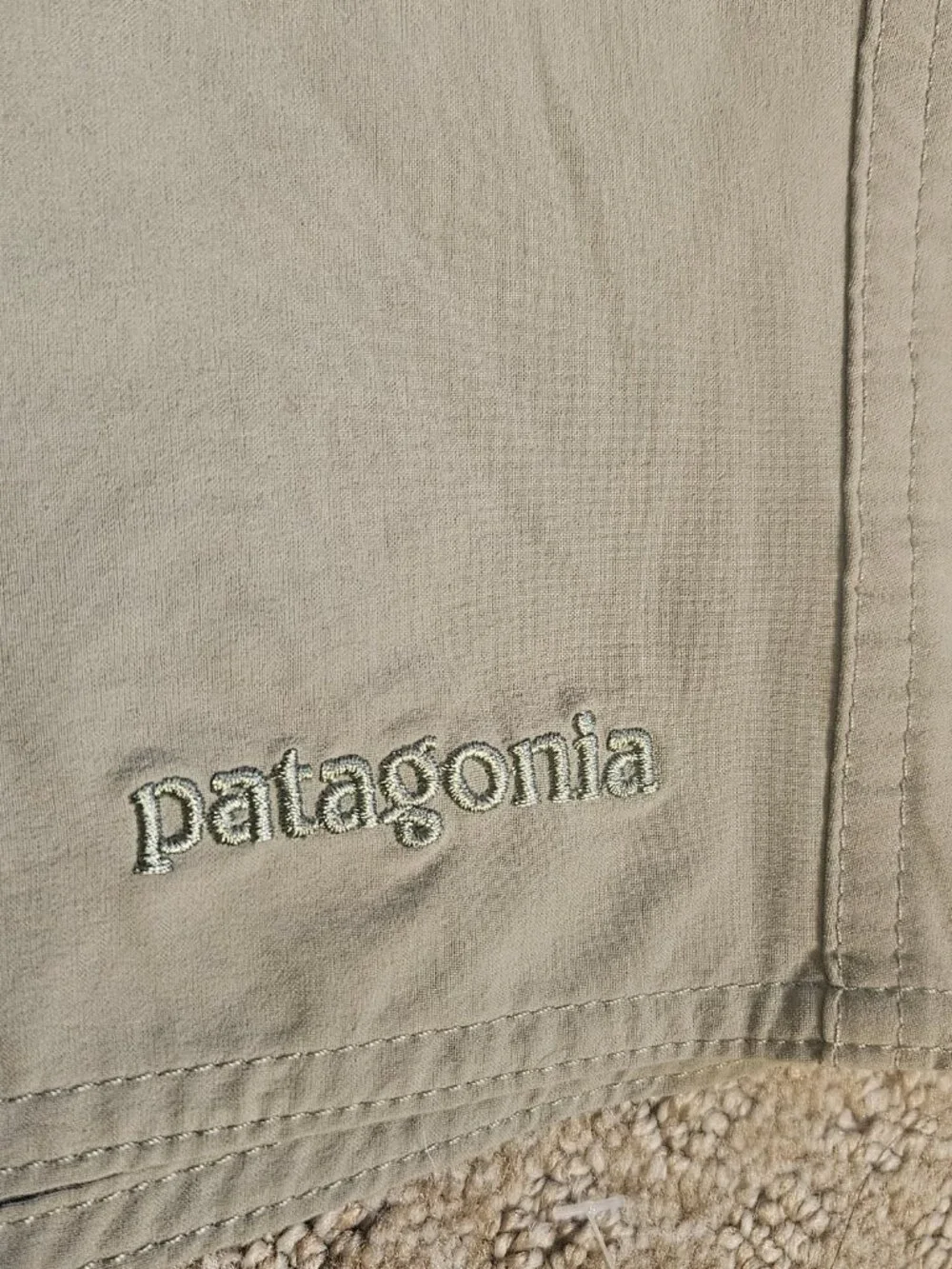 Patagonia Worn Wear Lightweight Shorts Men’s 40 Nylon Beige UPF 50+ Fish Outdoor